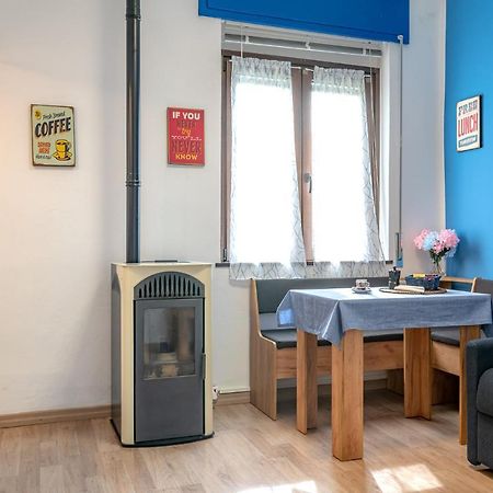 Ferienwohnung Bilocale Blue Relax Erba Exterior foto