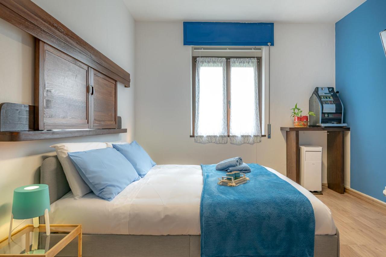 Ferienwohnung Bilocale Blue Relax Erba Exterior foto